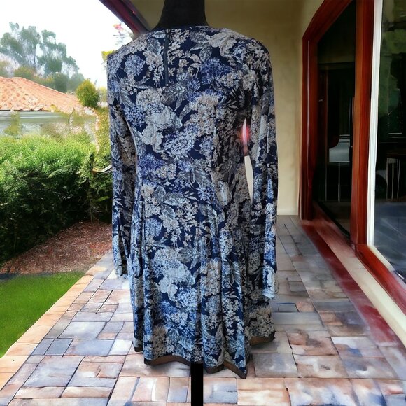 NWOT PPLA Clothing ( S ) Floral Print Fit & Flare Minidress with Bell Sleeves - Picture 5 of 8